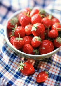 Маски для лица и шеи из ягод