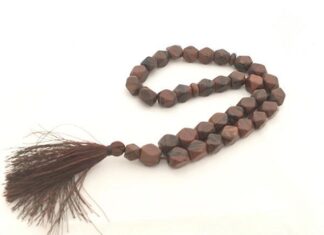 Четки из натурального камня: разновидности и свойства