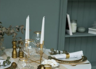 Как правильно стелить дорожку на стол?