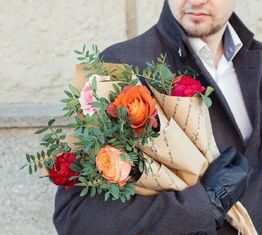 Большие букеты: когда, кому и как уместно преподносить?