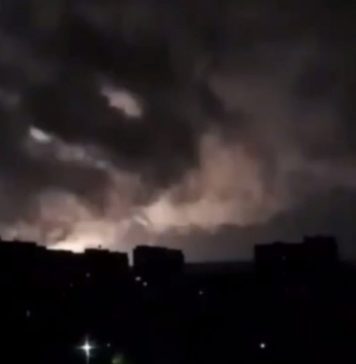 «Что-то мощное прилетело»: в Кривом Роге резко отключилось электричество после яркой вспышки в небе
