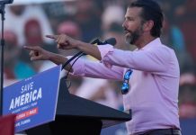 «Богачи отправляют украинских крестьян на смерть»: Трамп-младший жестко высказался о киевском режиме — БлокнотРУ — Новости Украины. Новости СВО. СВО. СВО новости. Когда закончится СВО? Украина последние новости. Когда закончится война на Украине? Украина последние новости на сегодня. Новости Украины сегодня. Война на Украине последние новости на сегодня. Война на Украине. Когда закончится война на Украине. Удары по Украине на сегодня. Война в Украине.