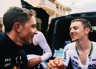 Red Bull – BORA – hansgrohe одерживает победу в командной гонке на Майорке