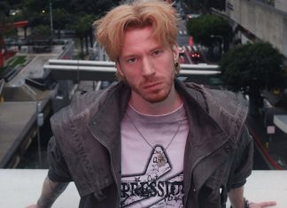 На фоне финансовых проблем внук Пугачевой прилетел к бабушке на Кипр: «Мужская слеза на подходе»