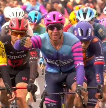 Дилан Груневеген — победитель Тура Брюгге-2026