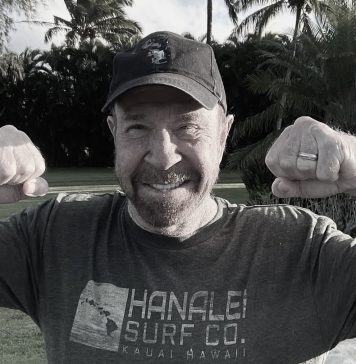 Скончался после экстренной госпитализации на Гавайях легендарный актер Чак Норриса: последнее видео