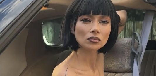 «Сделал меня виноватой»: Настасья Самбурская разоблачила уличного мошенника и нарвалась на критику