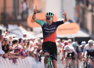 Каспер Хёугланд — победитель 1 этапа Giro Next Gen-2026