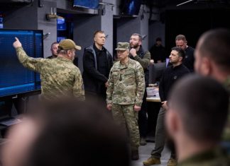 «Титаник» должен затонуть: у Зеленского хотят отобрать армию