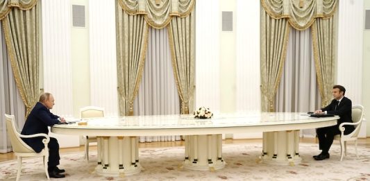 «У России дела не так плохи, как показывают на Западе»: во Франции раскрыли главный обман по Украине