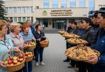 «А халяльный барашек будет?»: в Екатеринбурге чиновники пригласили жителей отметить «Яблочный спас» пловом