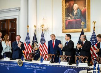 Новости России и мира: Дональд Трамп поговорил с Владимиром Путиным, так что, гейропа, расслабься. Донни высказался о возможной атаке России на НАТО