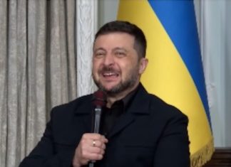 «Как только прозвучат последние слова клятвы»: на Украине назвали единственный шанс для Зеленского сохранить «жизнь по кайфу»
